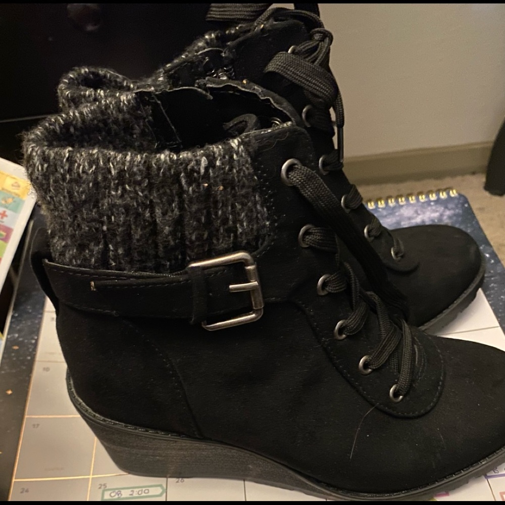 Torrid size 8 booties